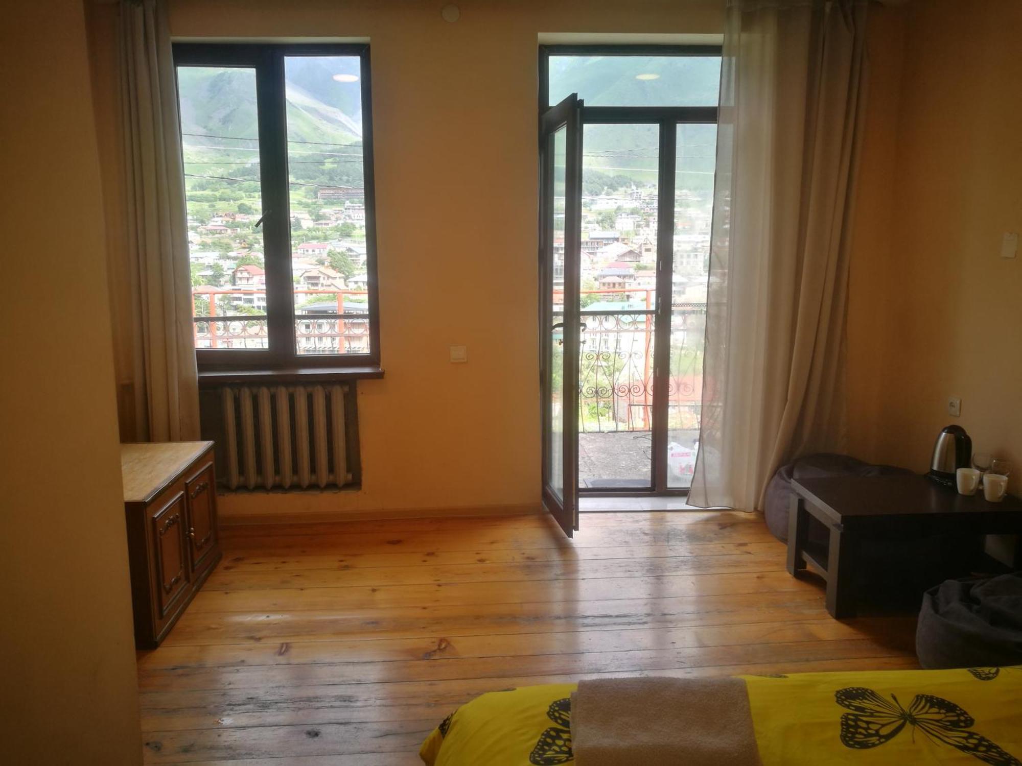 Belas Guesthouse Kazbegi Dış mekan fotoğraf