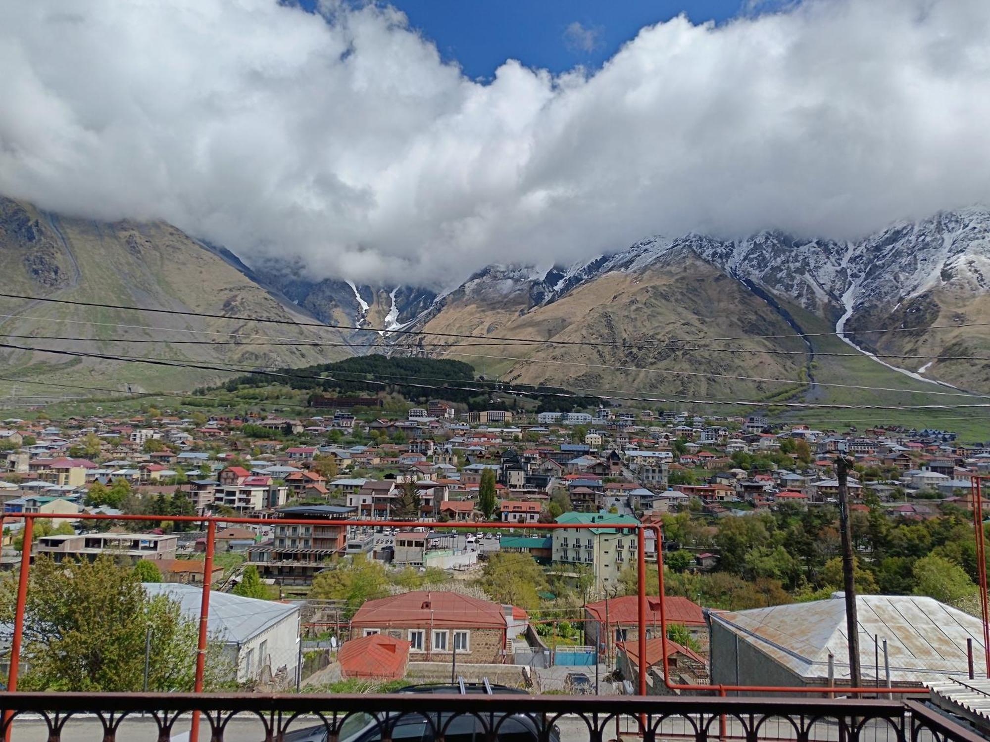 Belas Guesthouse Kazbegi Dış mekan fotoğraf